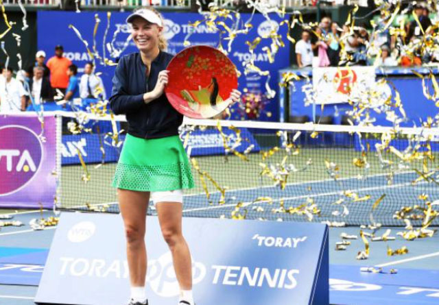 Caroline Wozniacki gana en Tokio