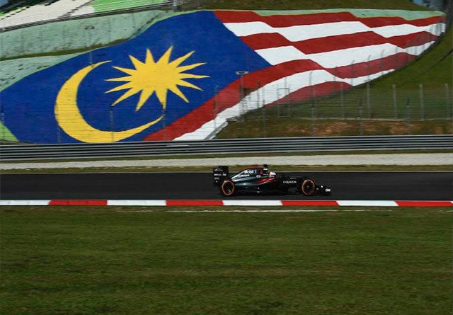Nico Rosberg domina el primer ensayo del GP de Malasia