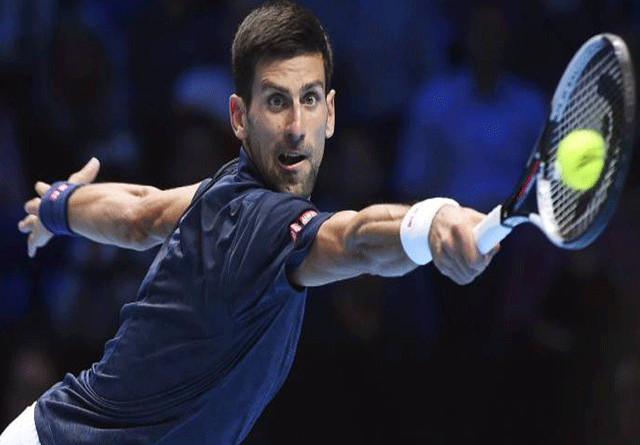 Novak Djokovic avanza a semifinales en el Masters de Londres