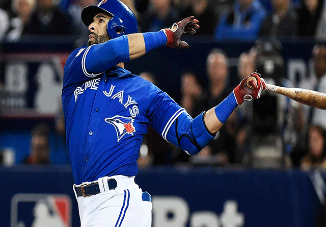 José Bautista se quedara una temporada más con Toronto