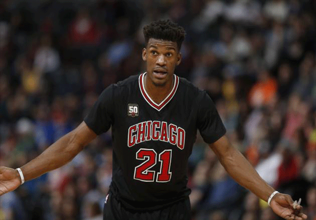 Celtics quieren a Butler o George en su equipo