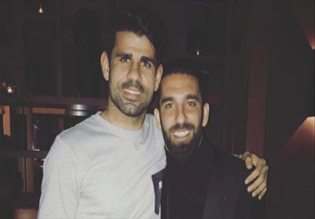 Chelsea no tiene interés en Arda Turan