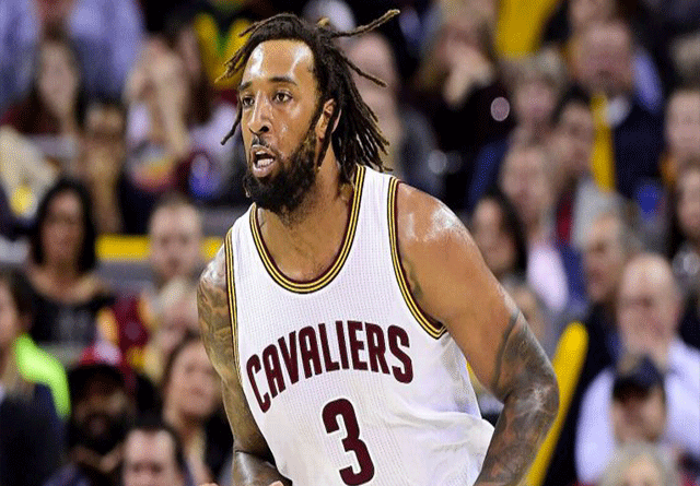 Cleveland renovara por 10 días a Derrick Williams