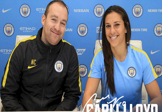 La mejora jugadora de futbol firma por el City