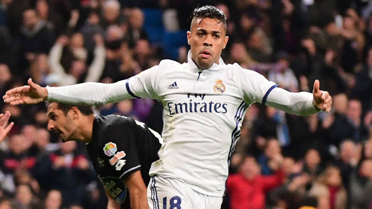 Mariano Díaz se queda en el Madrid