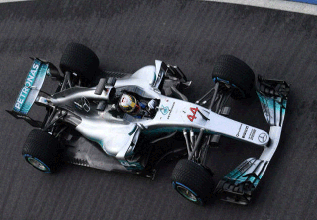 Mercedes presenta el W08
