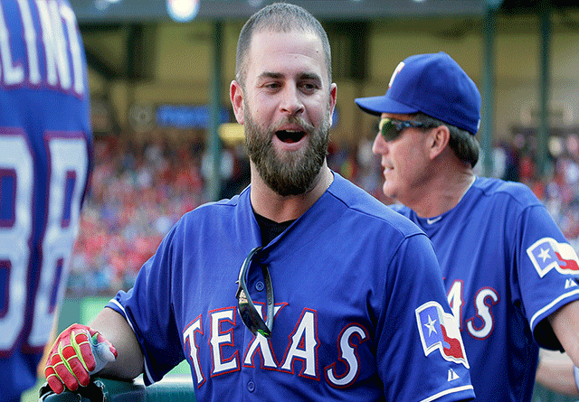Mike Napoli volverá con Texas