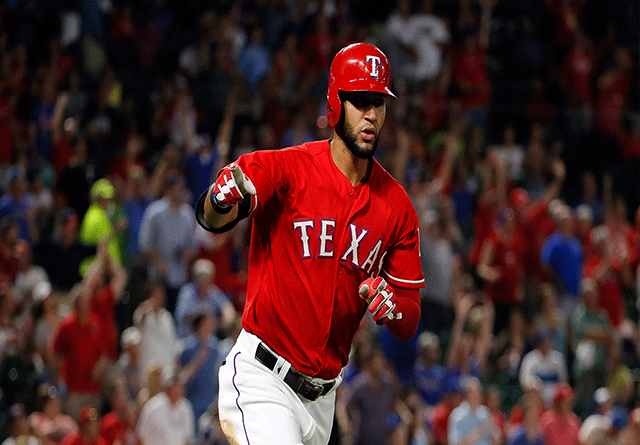 Nomar Mazara buscara romper el maleficio del Segundo año