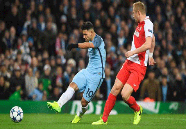 Sergio Agüero siente presión con Pep