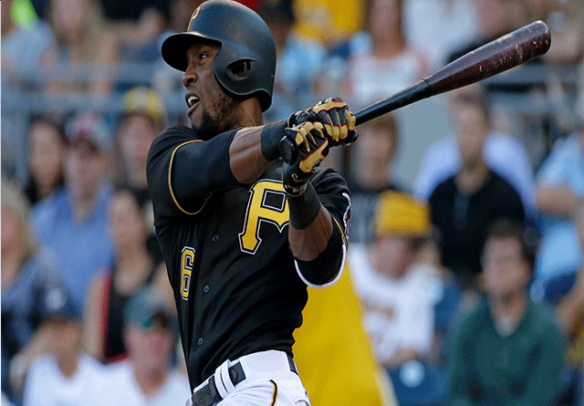 Starling Marte preparado para el jardín central