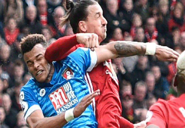 Ibrahimovic suspendido tres partidos