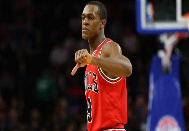 Rajon Rondo frustrado en los Bulls