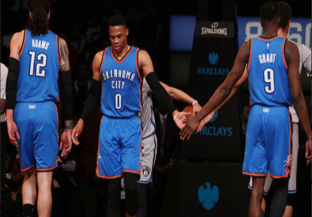 Russell Westbrook sigue a la caza de Oscar Robertson