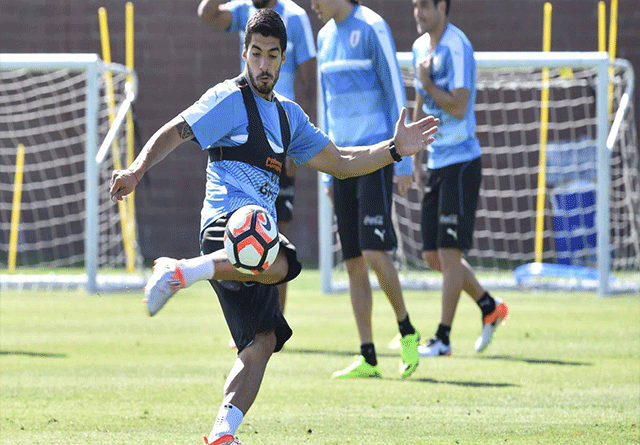 Luis Suarez recibe el alta médica