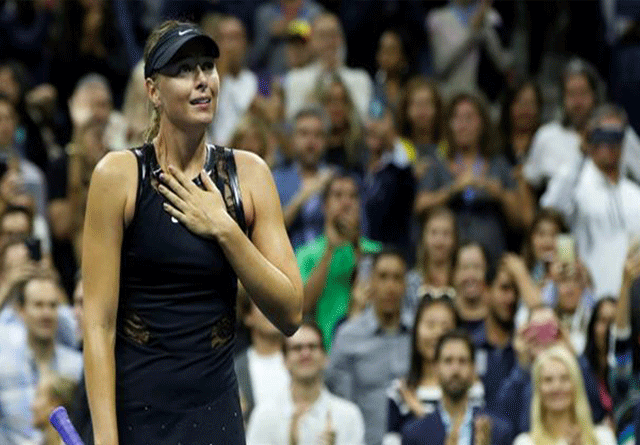 Maria Sharapova sorprende a Simona Halep