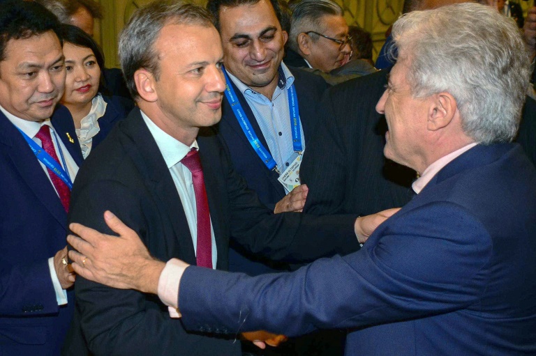 Eligen a Arkadi Dvorkovich como nuevo presidente Federación Internacional de Ajedrez