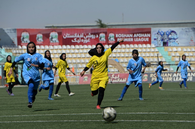 Prohíben a dirigentes del fútbol afgano salir del país por sospechas de violencia sexual