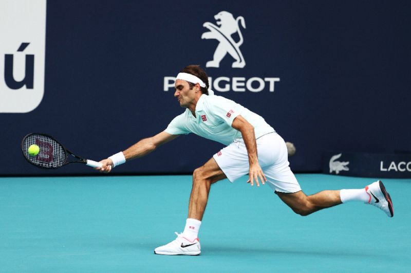 Roger Federer domina a Daniil Medvedev y avanza a cuartos de final del Miami Open