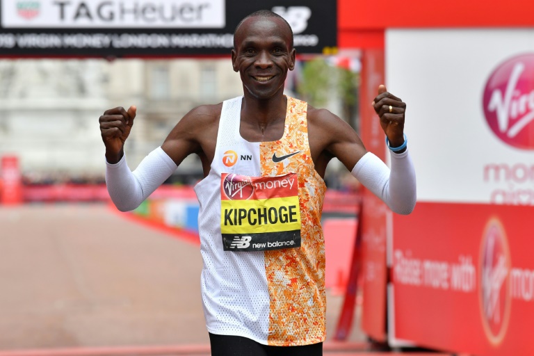 Keniano Eliud Kipchoge gana su cuarto maratón de Londres