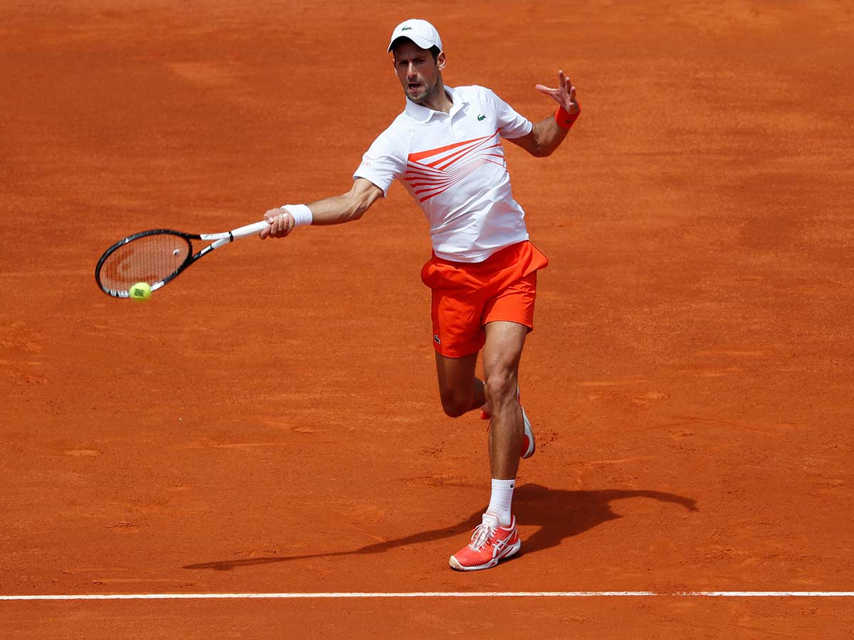 Novak Djokovic avanza a semifinales del Masters 1000 de Madrid tras retiro de Marin Cilic