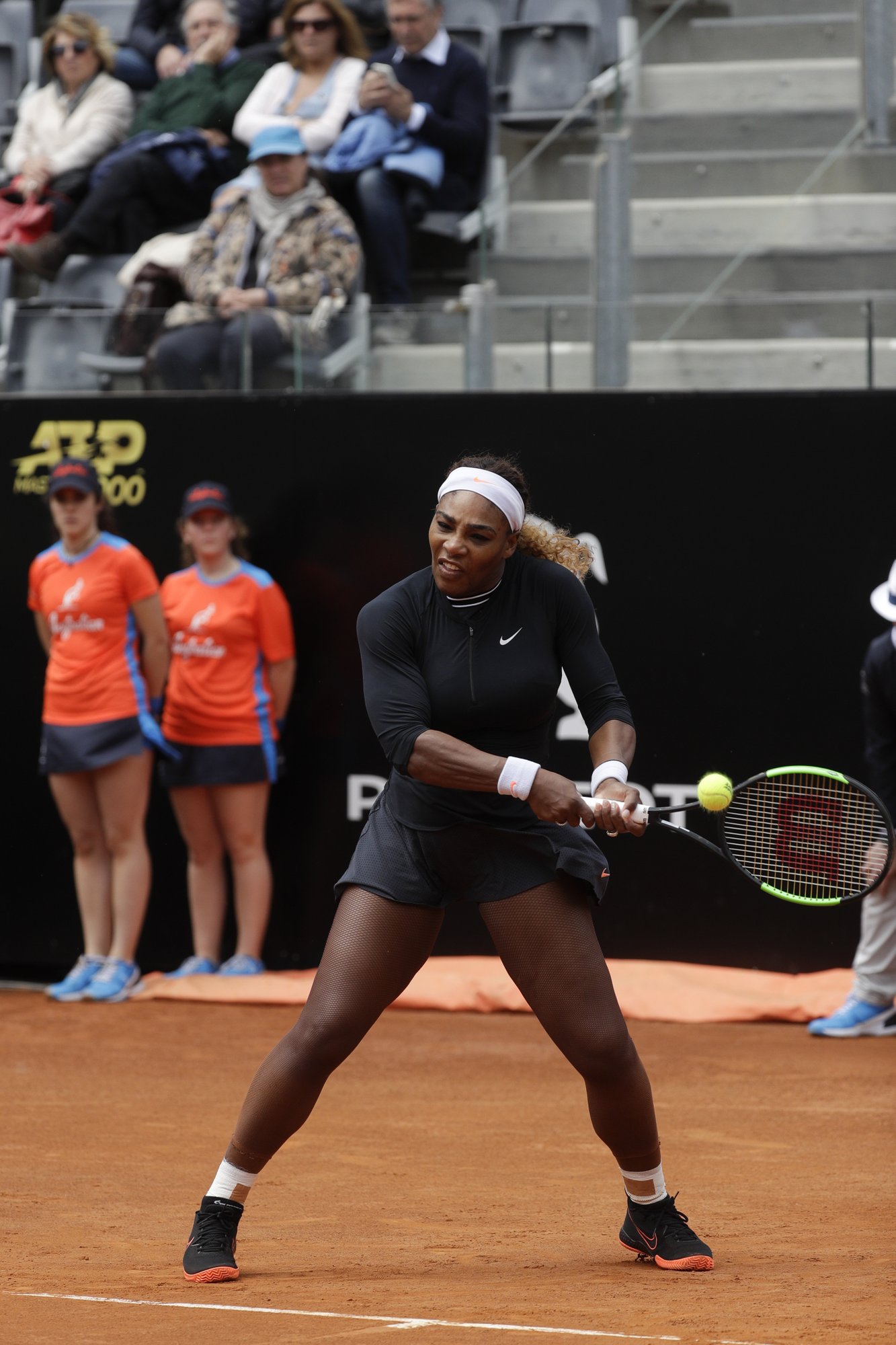 Serena Williams se retira del torneo de Roma por lesión en la rodilla izquierda