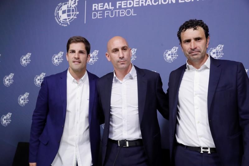 Luis Enrique deja el cargo de entrenador selección española de fútbol; Robert Moreno pasa a ser dirigente