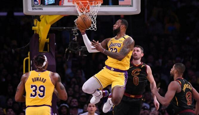 LeBron James guía a los Lakers al noveno triunfo consecutivo