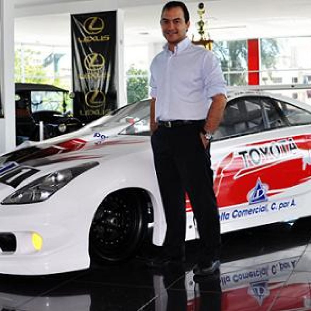Piloto Alfredo Najri Alfredo Najri exmonarcas del DTS | Fuente Externa
