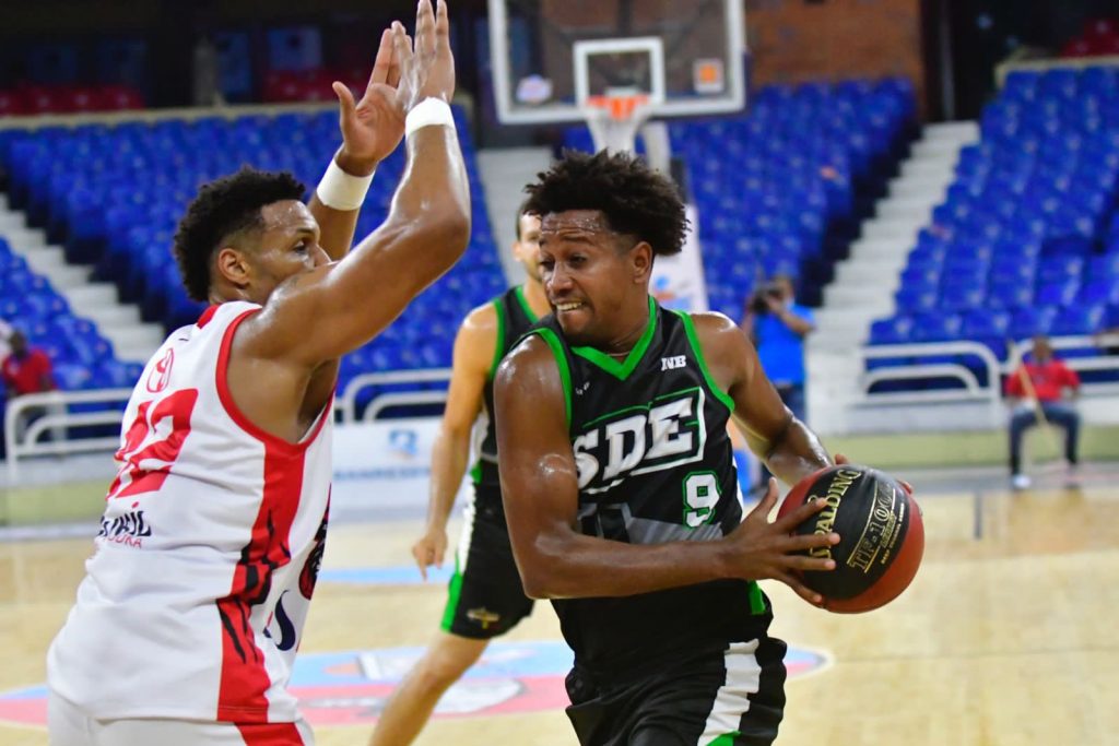 Juego de Leones versus Soles