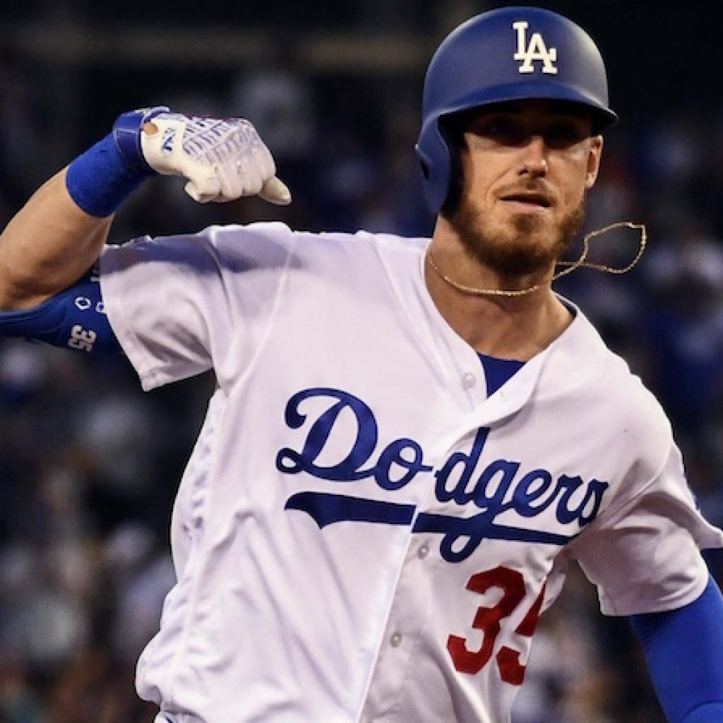 Dodgers inhabilitan a Pujols; Bellinger es activado de la lista de lesionados