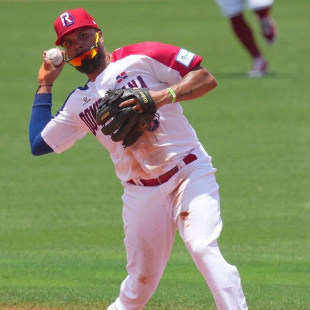 Gigantes adquieren a Diego Goris desde Águilas