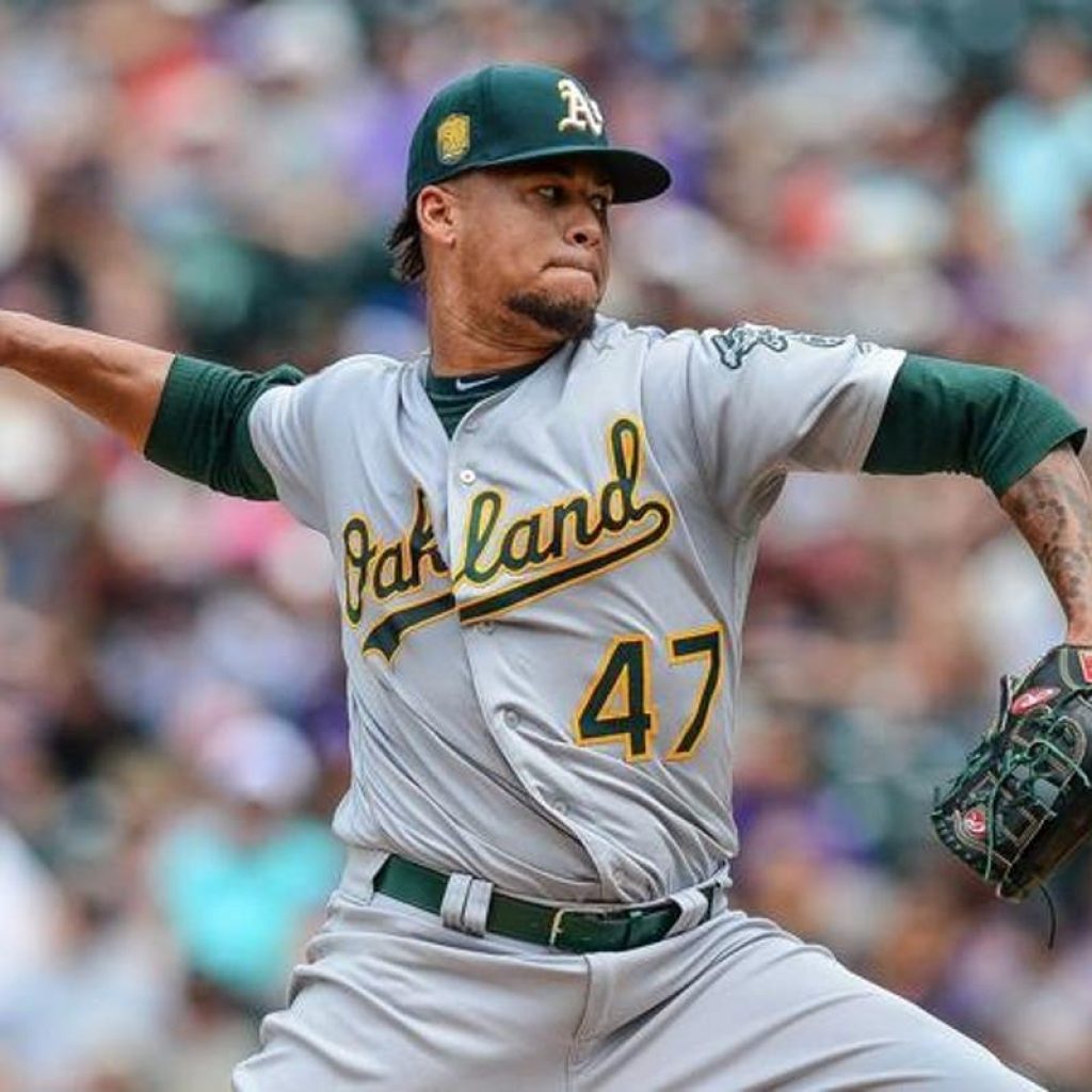 El dominicano Frankie Montás pone récord de ponches en Oakland