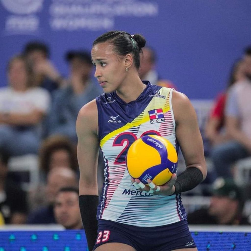 Gaila González Jugadora opuesta del equipo de las Reinas del Caribe 