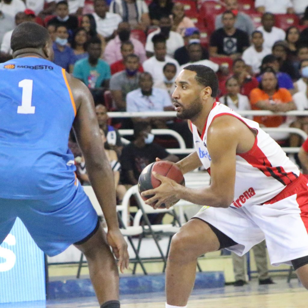 Leones y Titanes van por ventaja este miércoles en la final de LNB 