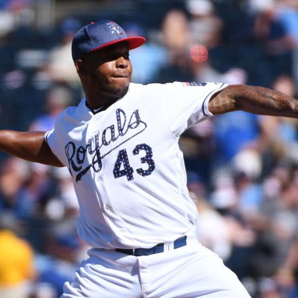 Gigantes firman a Rafael De Paula