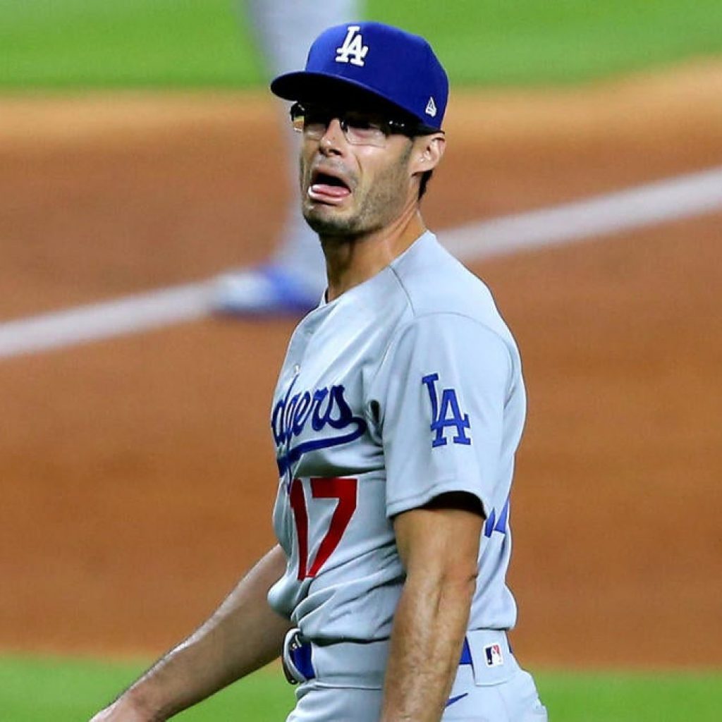 El relevista Joe Kelly abrirá por los Dodgers en el Juego 5