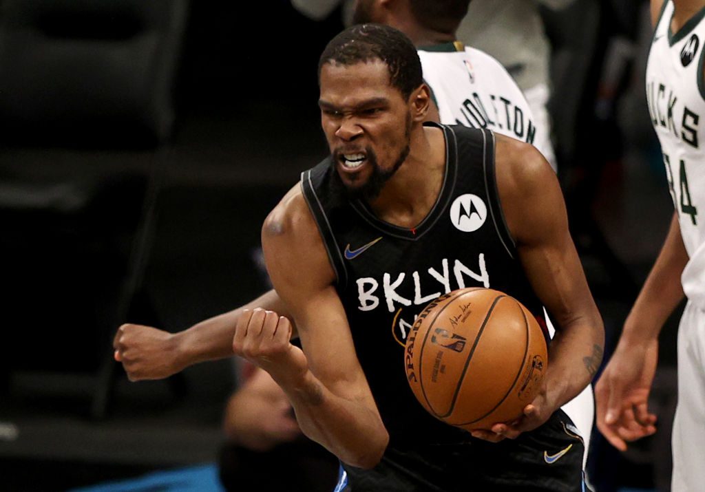 Durant consigue triple-doble en el triunfo de los Nets