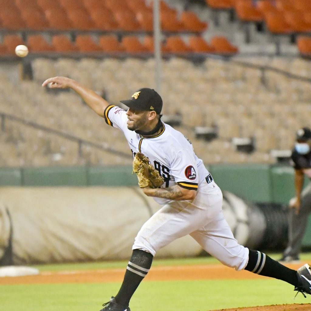 Yunesky Maya abrirá primer partido por Águilas