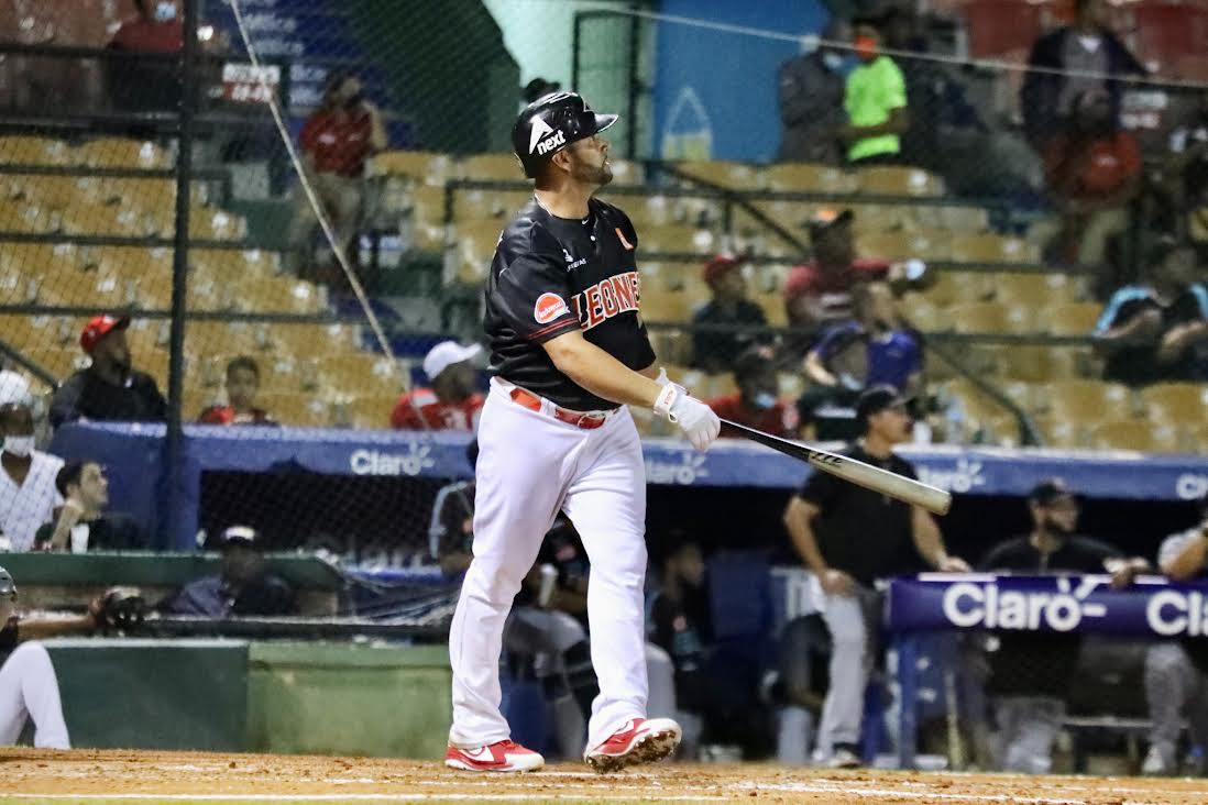 Albert Pujols se despide con un jonrón del béisbol dominicano