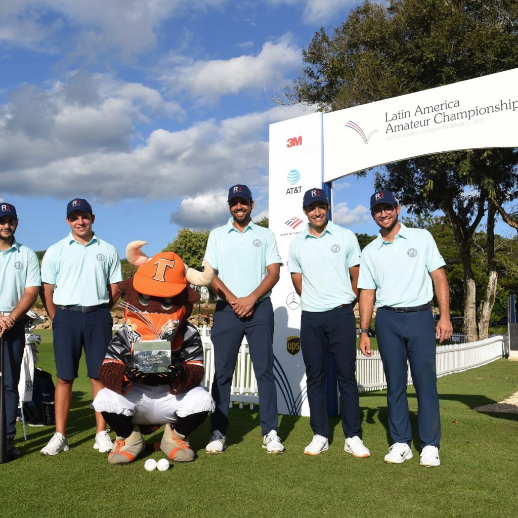 "El Torito" recibió consejos de golf en la previa del LAAC 2022