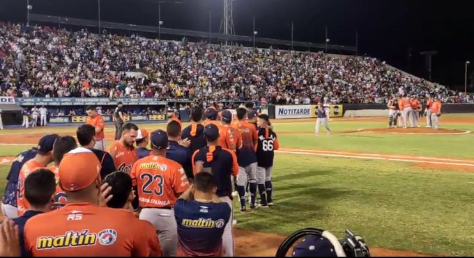 Caribes apalean a Navegantes; están a un triunfo de título en LVBP