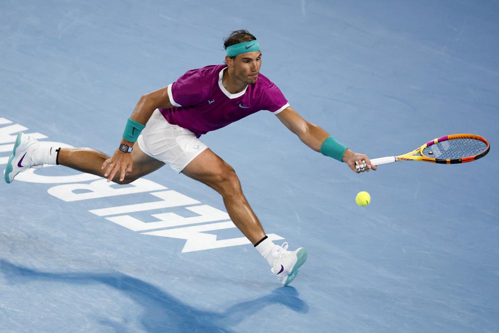 Nadal, que aspira a su 21º título de Grand Slam individual masculino, se enfrentaba a su primer oponente cabeza de serie y perdió su primer set del torneo.