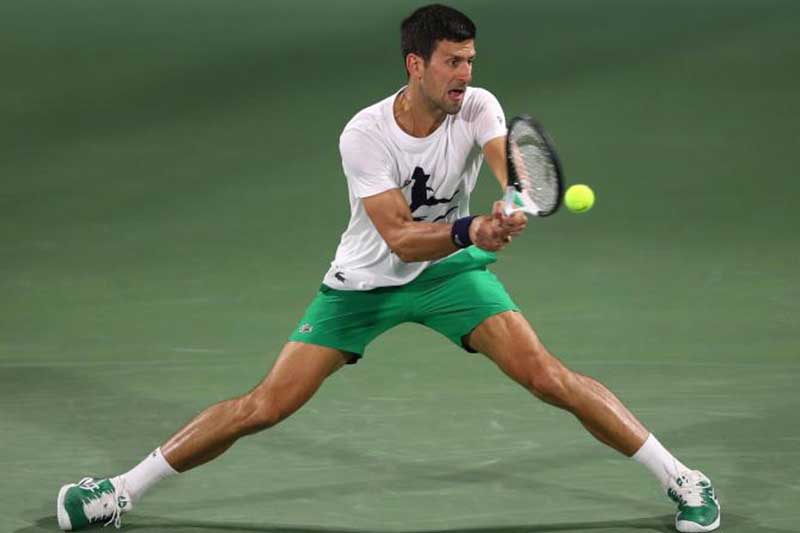 Djokovic entró en la cancha para enfrentarse al joven italiano Lorenzo Musetti, en su primer partido desde que disputó la Copa Davis en diciembre.