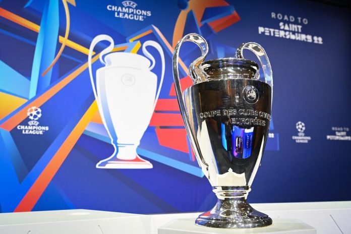 Los clubes finalistas de la Liga de Campeones tendrán cada uno 5.000 entradas gratuitas, de las que dispondrán como deseen "para recompensar a sus aficionados más fieles" invitándoles al estadio Krestovski de San Petersburgo (Rusia), explica la UEFA en un comunicado.