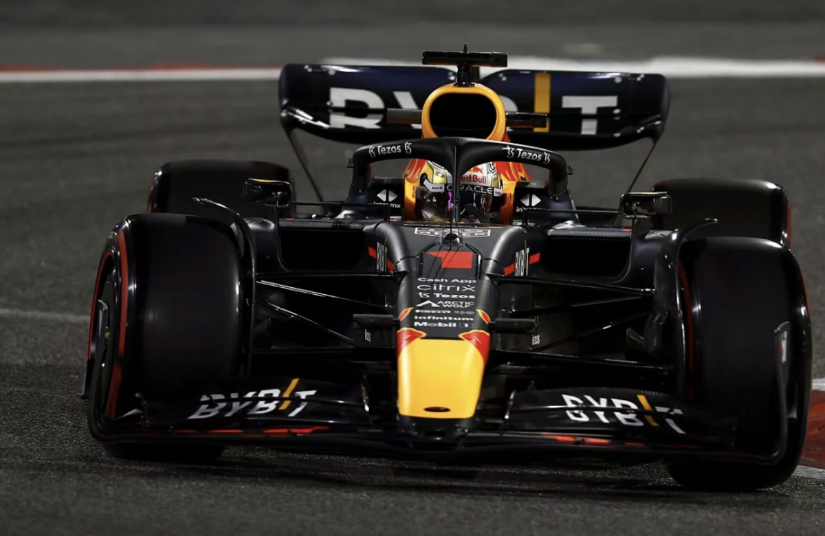 Leclerc y Ferrari mandan en Bahrein, abandono de Verstappen