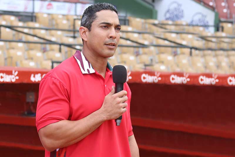Rojas, de 40 años, fue el timonel de los Leones entre 2014-15 y 2018-19, guiando al club al campeonato nacional en la temporada 2015-16.