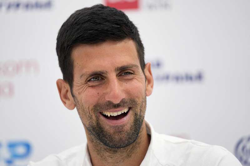 Djokovic no pudo defender su título del Abierto de Australia en enero después de que fue deportado del país por no haber sido vacunado. También tuvo que saltarse torneos en Indian Wells, California y Miami porque no podía viajar a Estados Unidos por la misma razón.