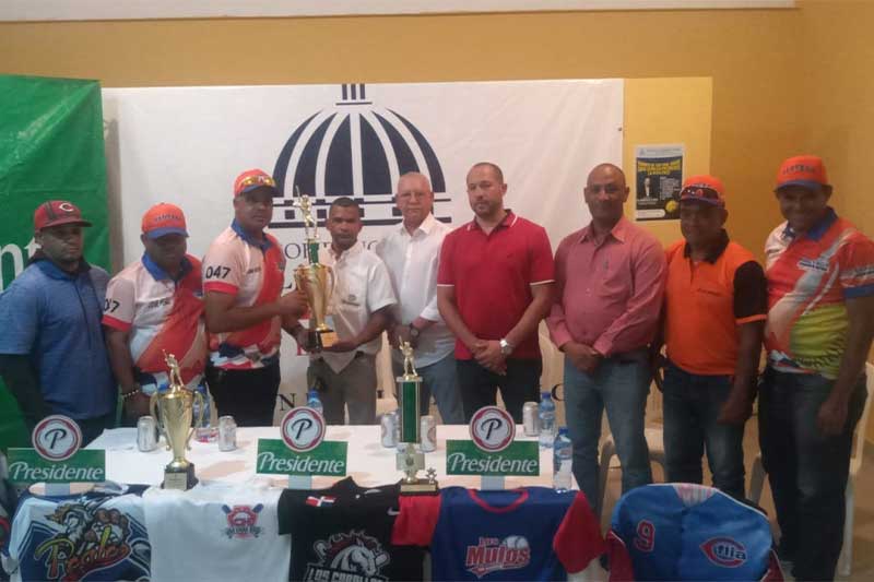 Anuncian VII Torneo de Sóftbol Copa Cerveza Presidente