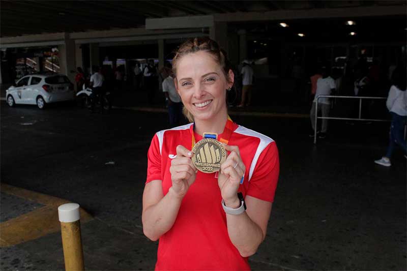 Dimitrova dice sentirse orgullosa de volver hacer sonar himno dominicano