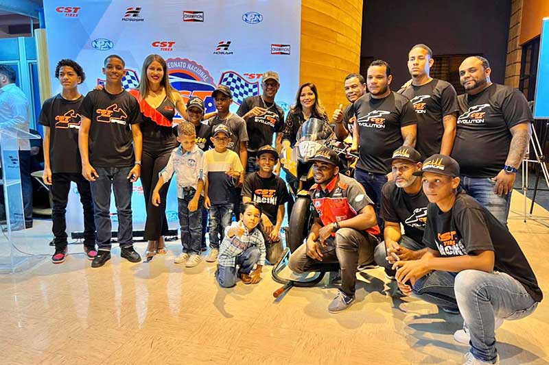 La Federación Dominicana de Motociclismo y Dominican Racing League junto a la empresa Arias Motors anunciaron la celebración del inicio del Campeonato Nacional de Motovelocidad CST Tires, y el Campeonato de Automovilismo